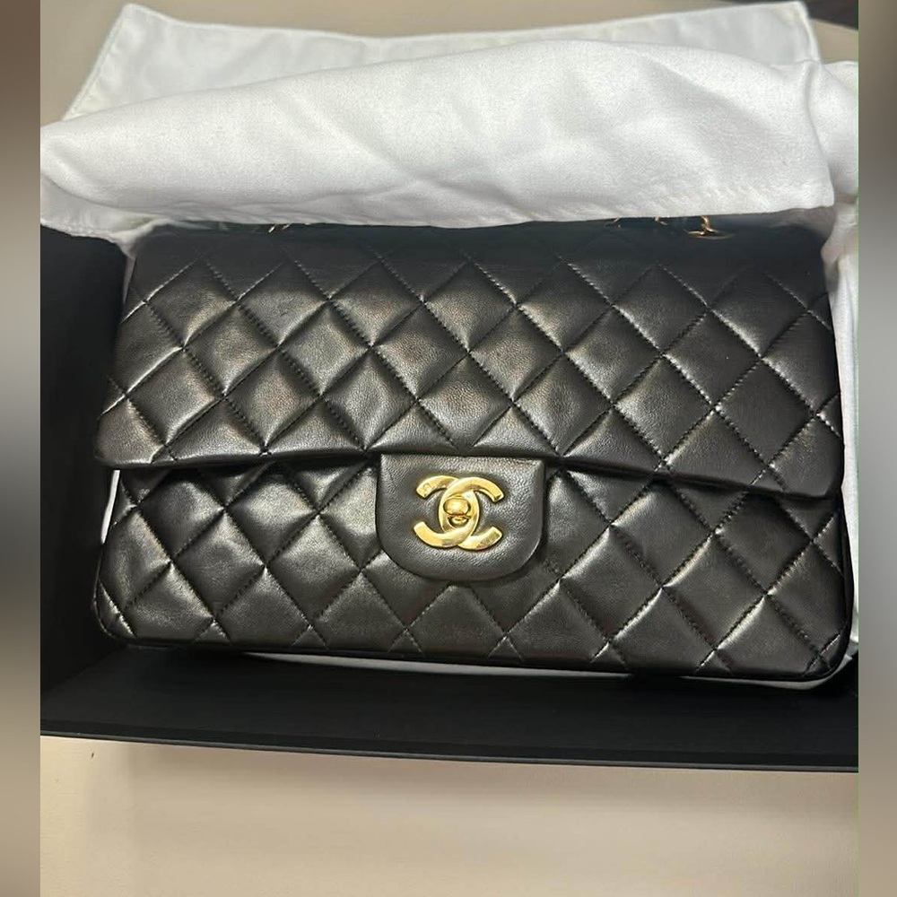 ❌SOLD❌ CHANEL Black Quilted Shoulder Bag with Gold Accents